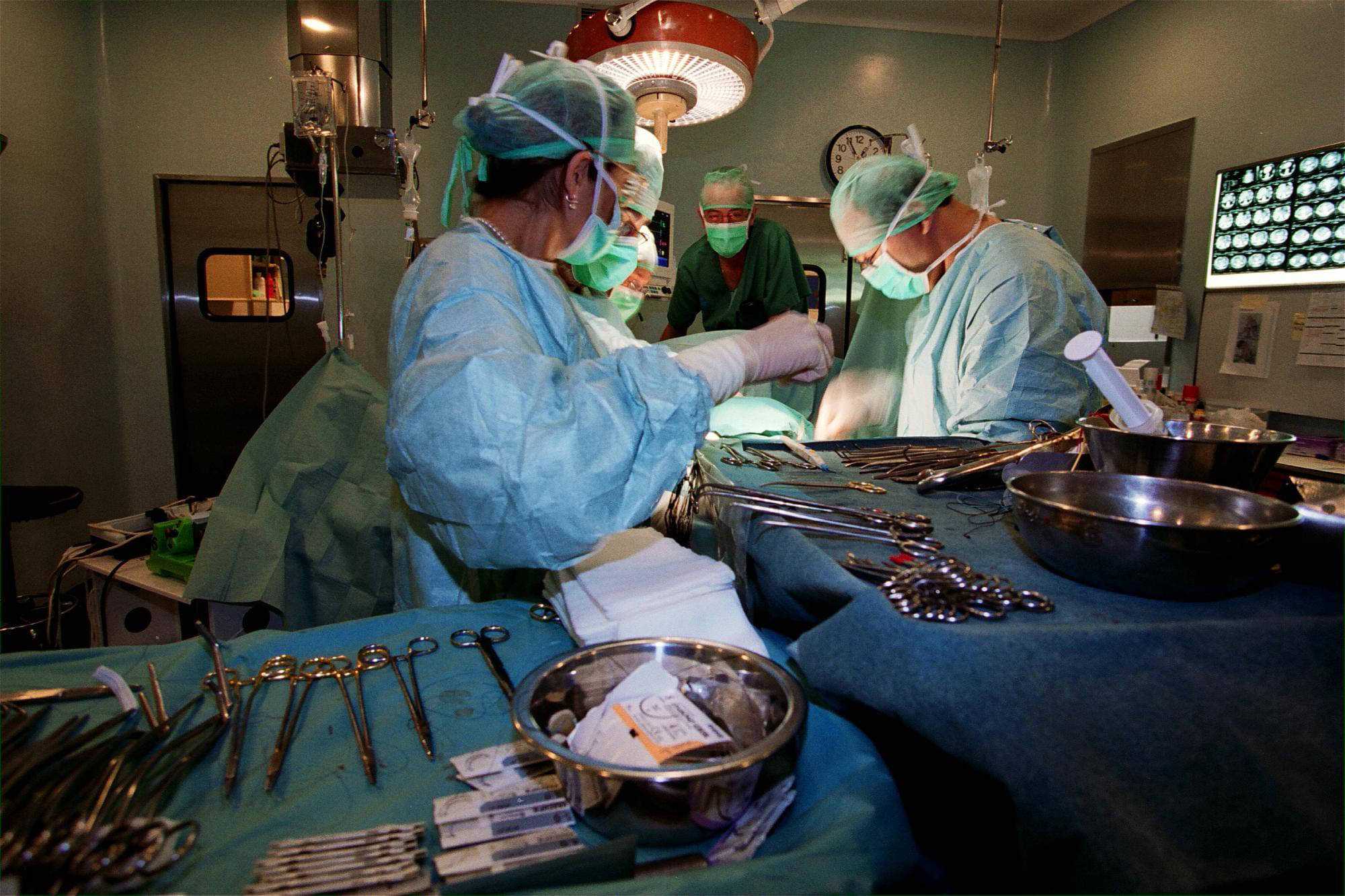 Grup de metges operant