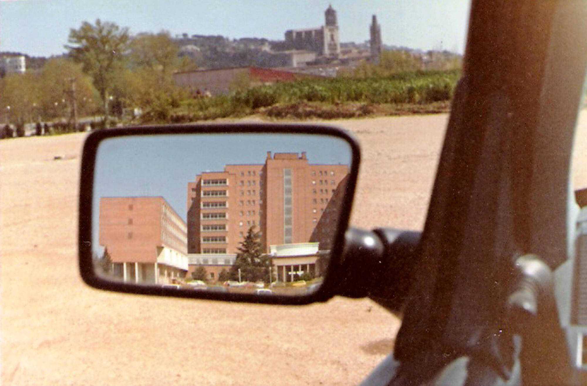 L'Hospital Trueta amb Girona de fons